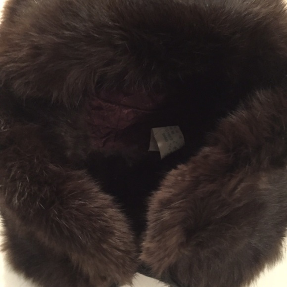 Genuine Rabbit Fur Hat - Picture 10 of 11